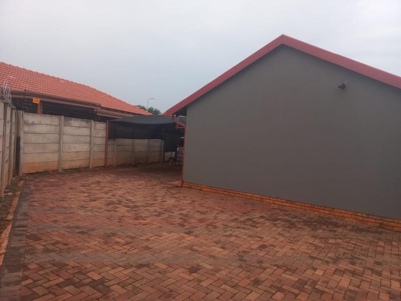 To Let 3 Bedroom Property for Rent in Geelhoutpark North West